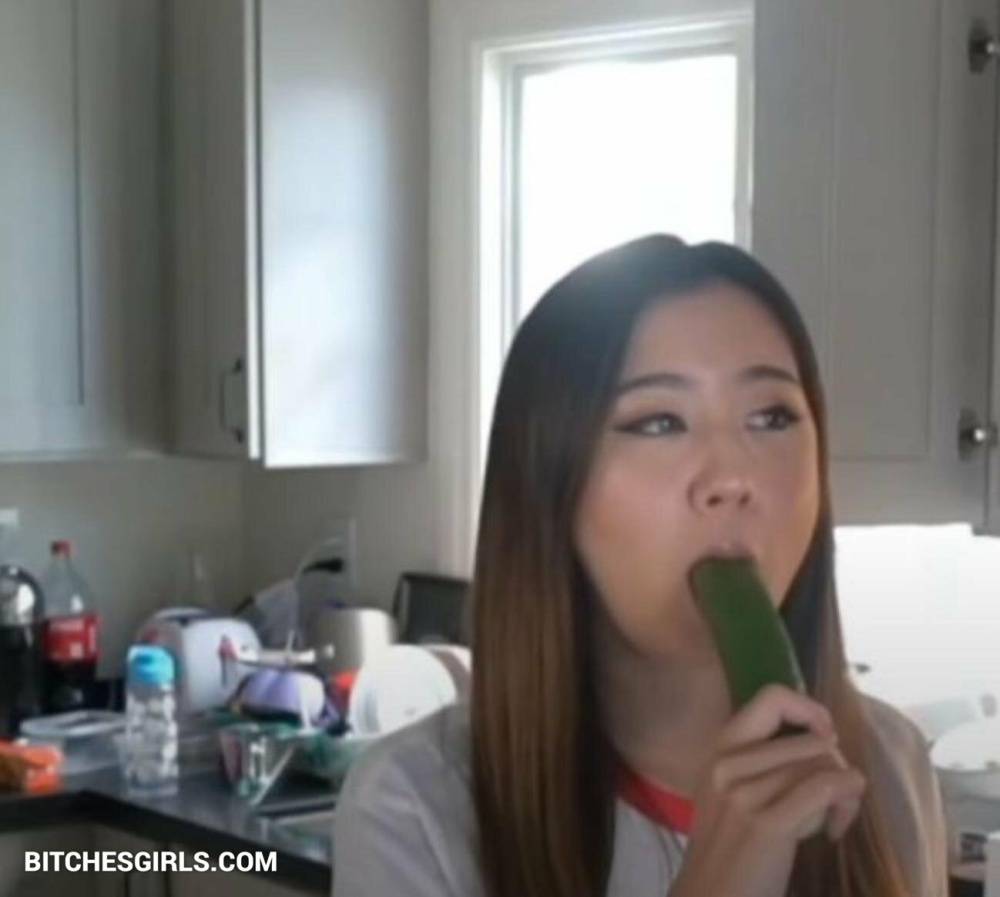 Fuslie Sexy Asian Twitch Streamer Hot Gallery - #6