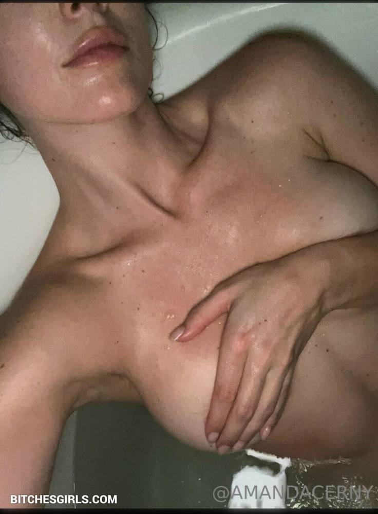 Amanda Cerny Nude Celebrity's Pussy Photos - amandacerny Onlyfans Leaked - #14