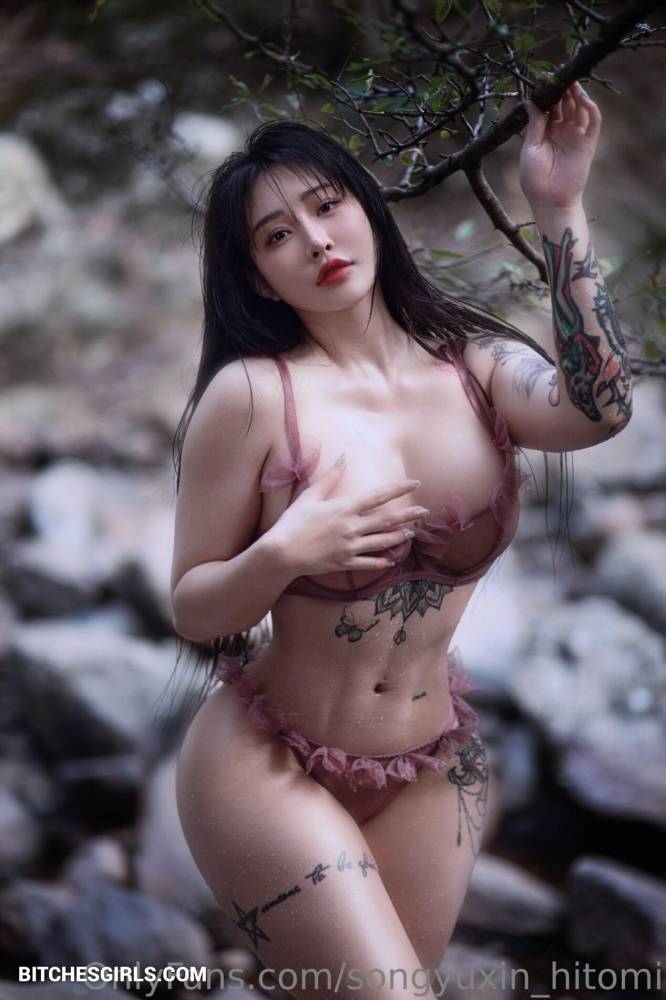 Songyuxin Hitomi Nude Asian Cosplayer Onlyfans Leaked Photos - #17