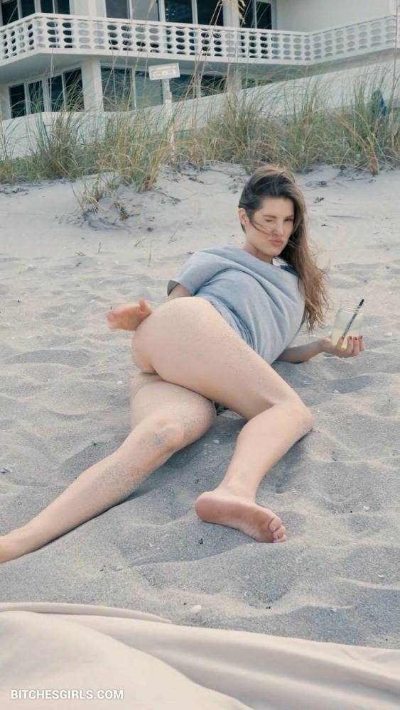 Amanda Cerny Nude Celebrity's Pussy Photos - amandacerny Onlyfans Leaked - #4
