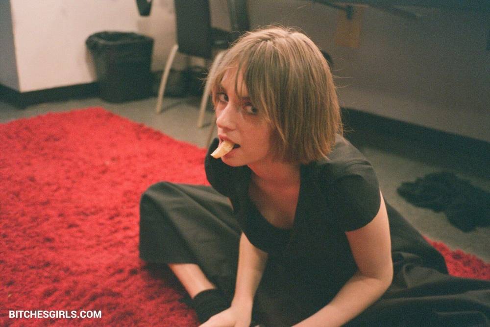 Maya Hawke Nude Celeb - Maya_Hawke Celeb Leaked Nude Videos - #14