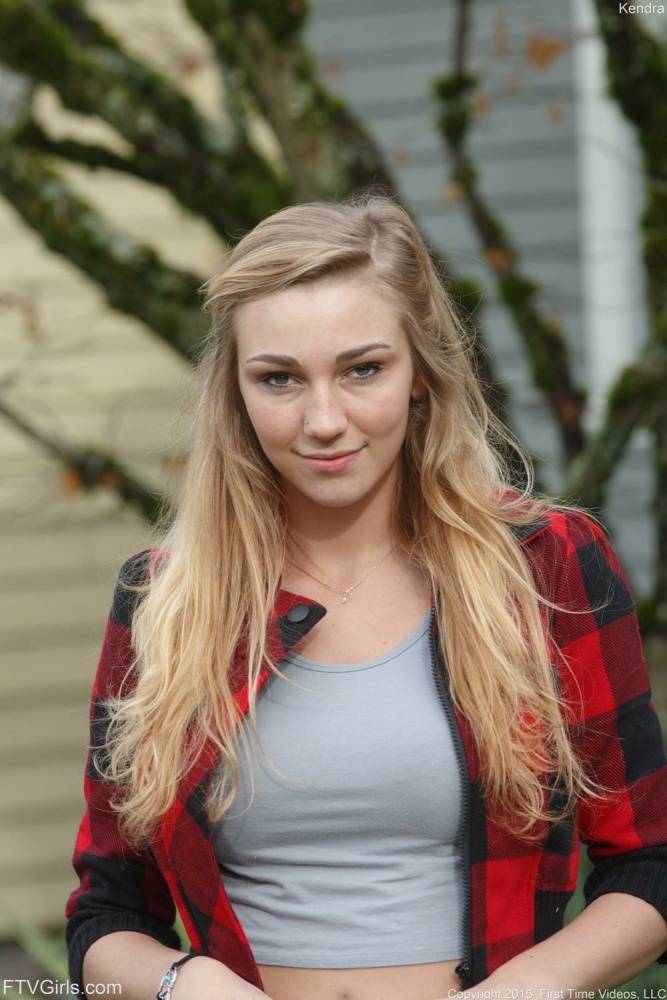 Kendra Sunderland Nude Outdoor Flashing Onlyfans Set Leaked - #12