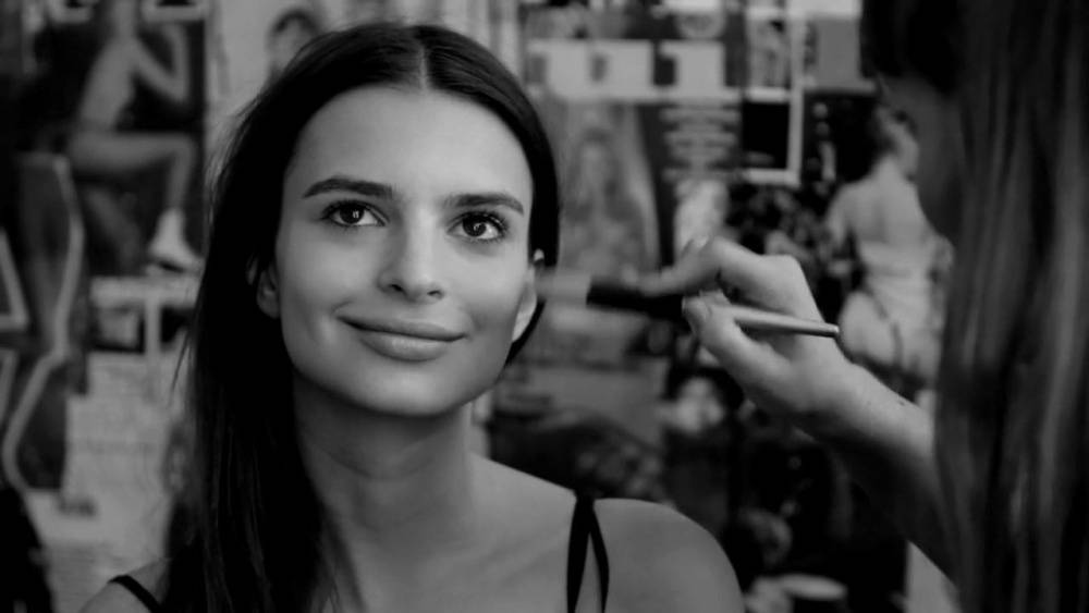 Emily Ratajkowski Treats Nude Photoshoot Video Leaked - #8