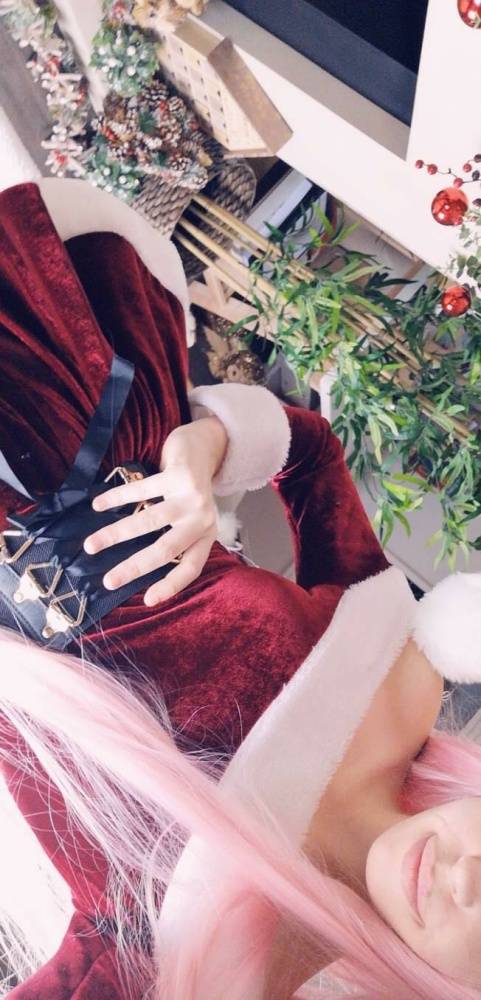 Belle Delphine Nude Christmas - #10