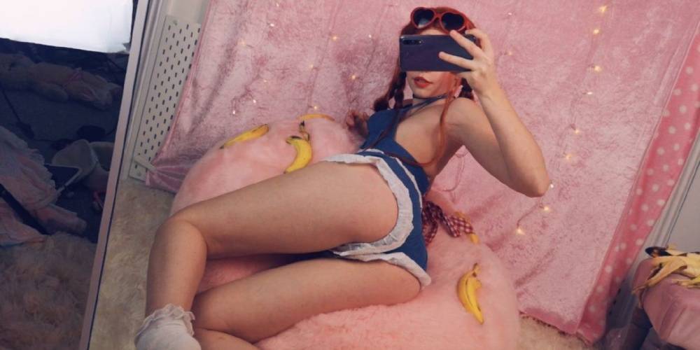 Belle Delphine Banana Selfie Photoshoot Onlyfans Set Leaked - #22