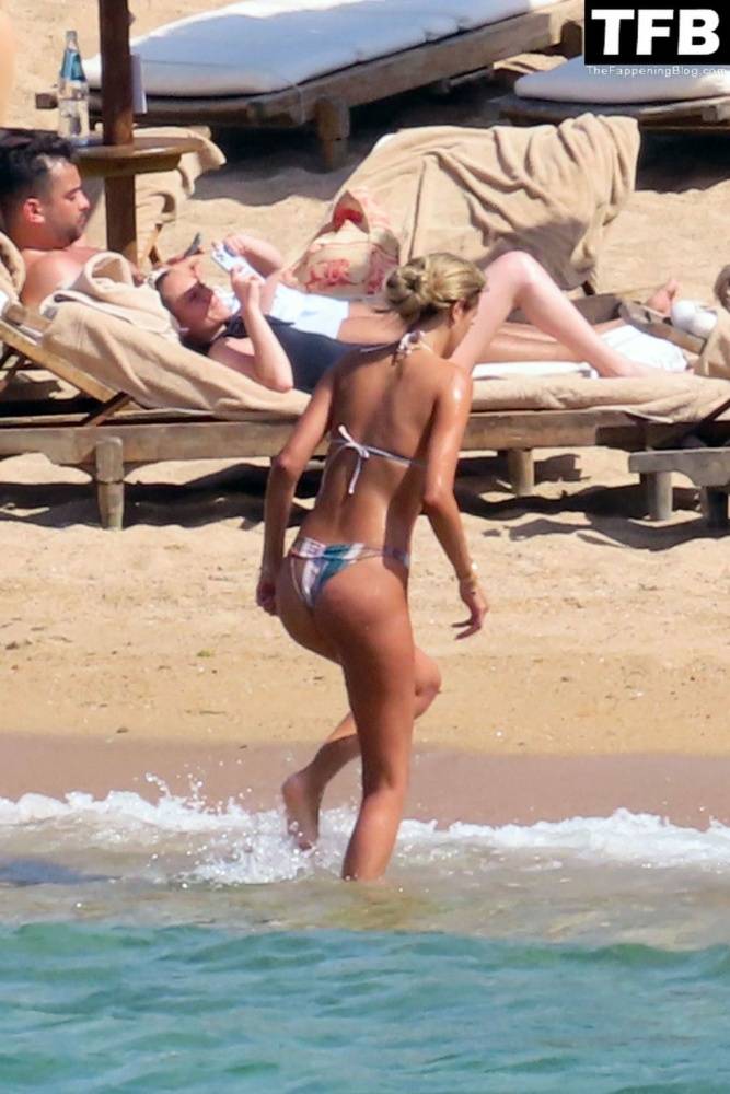 Katherine Pilkington & Ross Barkley Continue Their Holiday in Sardinia - #3