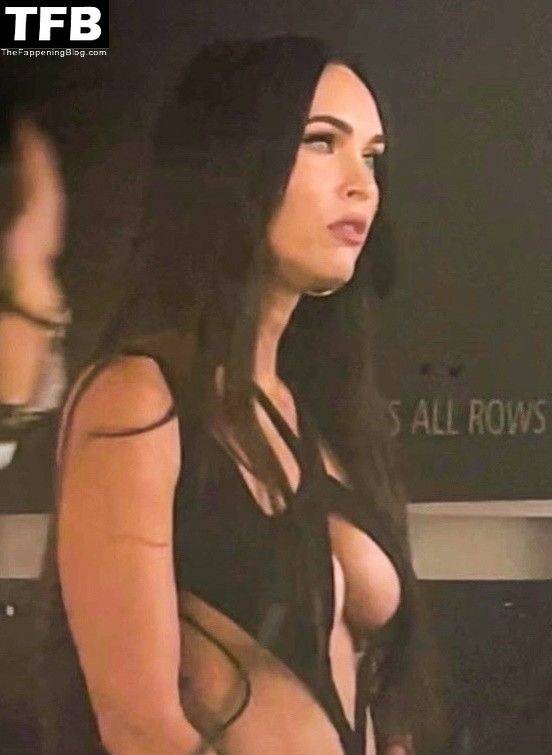 Megan Fox Topless & Sexy (7 Photos + Video) - #6