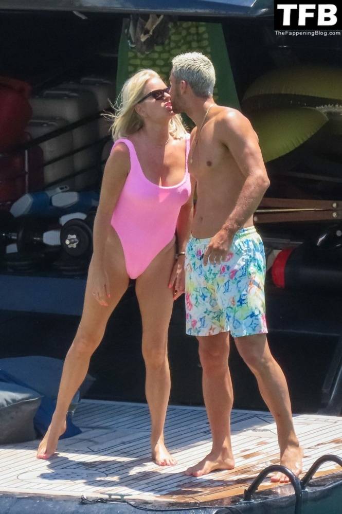 Caroline Stanbury Flaunts Her Body in a Pink Bikini on the Yacht in Greece - #21
