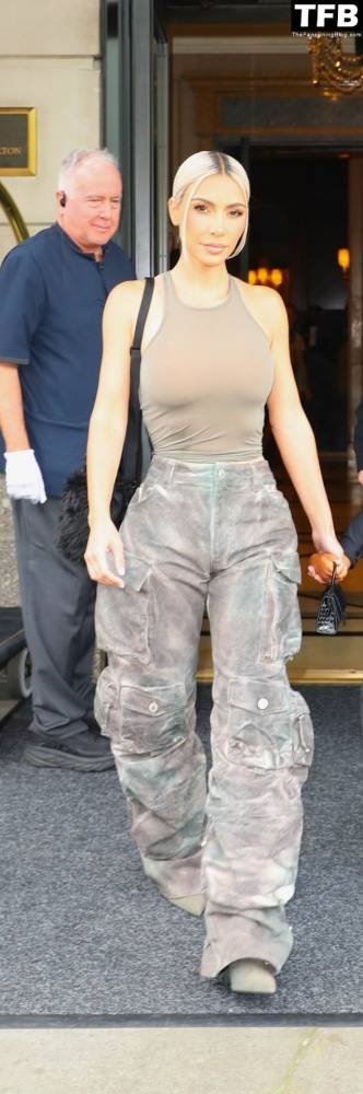 Kim Kardashian Leaves the American Dream Mall in NYC - #27