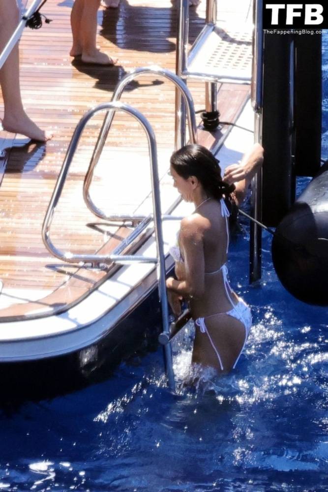 Eva Longoria Shows Off Her Sultry Figure Out on Her Family Holiday in Capri - #24