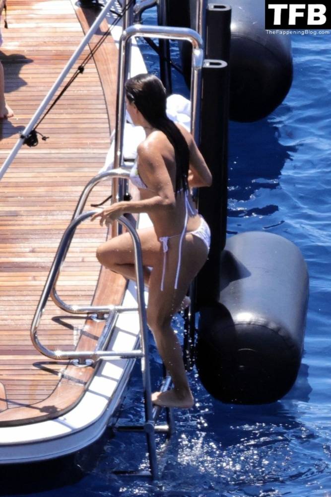 Eva Longoria Shows Off Her Sultry Figure Out on Her Family Holiday in Capri - #29