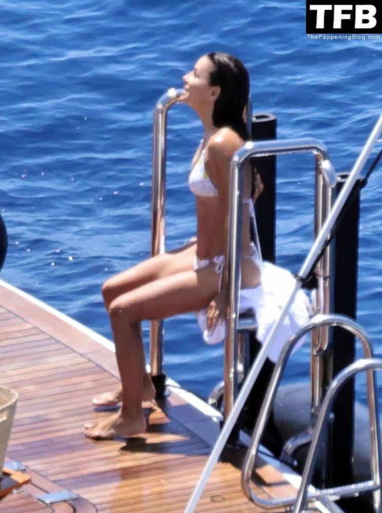 Eva Longoria Shows Off Her Sultry Figure Out on Her Family Holiday in Capri - #30