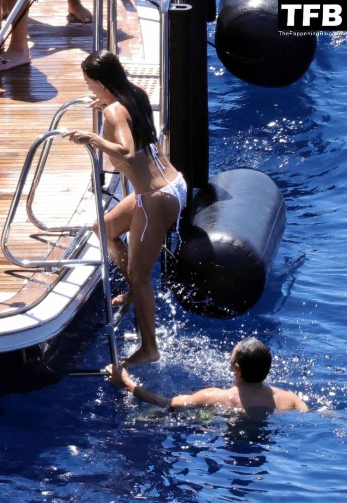 Eva Longoria Shows Off Her Sultry Figure Out on Her Family Holiday in Capri - #22