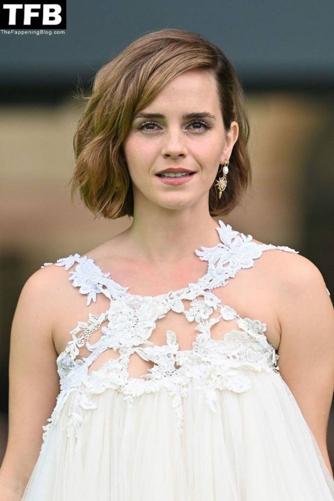 Emma Watson Nude & Sexy Collection - #6