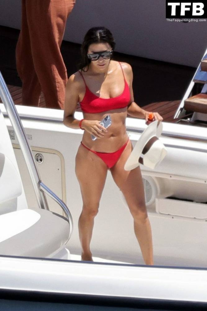 Eva Longoria Showcases Her Stunning Figure and Ass Crack in a Red Bikini on Holiday in Capri - #22