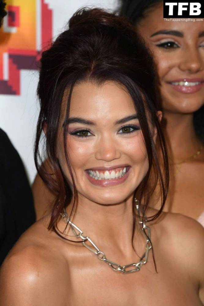 Paris Berelc Looks Hot at the 1D1UP 1D Los Angeles Premiere - #22