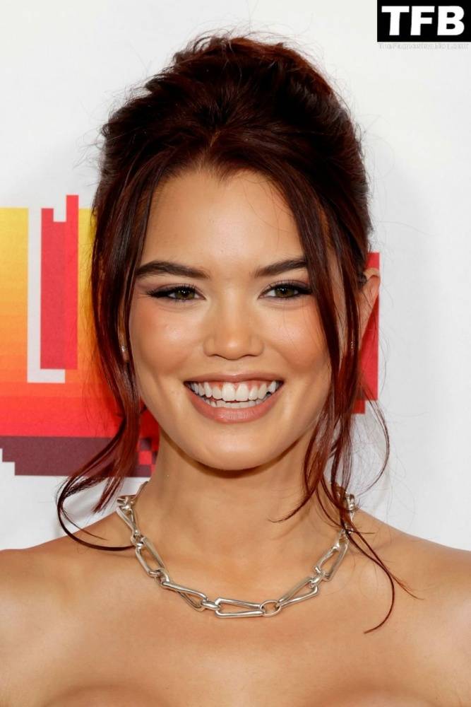 Paris Berelc Looks Hot at the 1D1UP 1D Los Angeles Premiere - #8