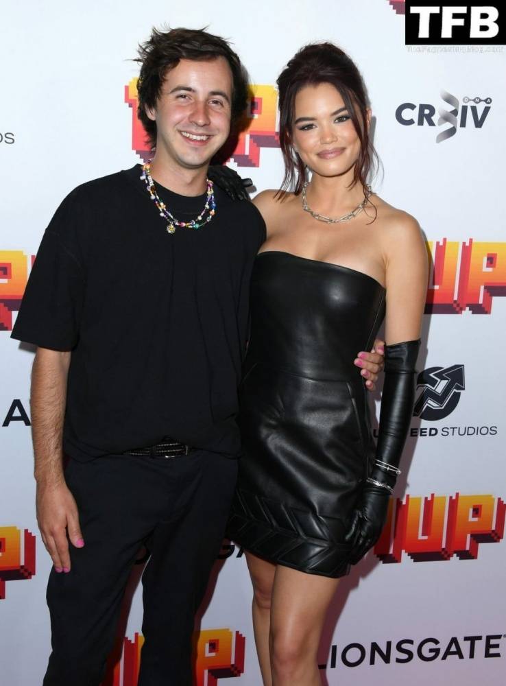 Paris Berelc Looks Hot at the 1D1UP 1D Los Angeles Premiere - #29