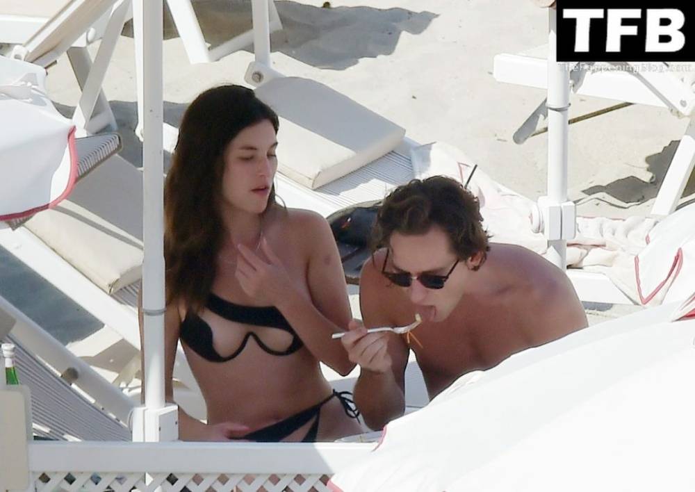 Rainey Qualley & Lewis Pullman Enjoy Their Vacations in Portofino - #8