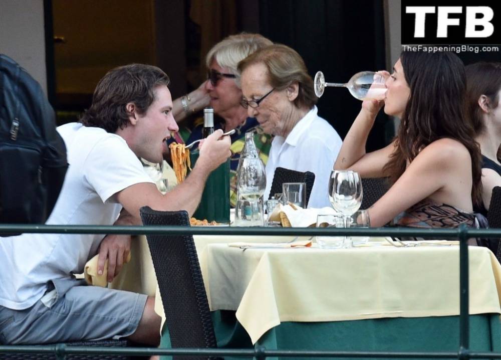 Rainey Qualley & Lewis Pullman Enjoy Their Vacations in Portofino - #29