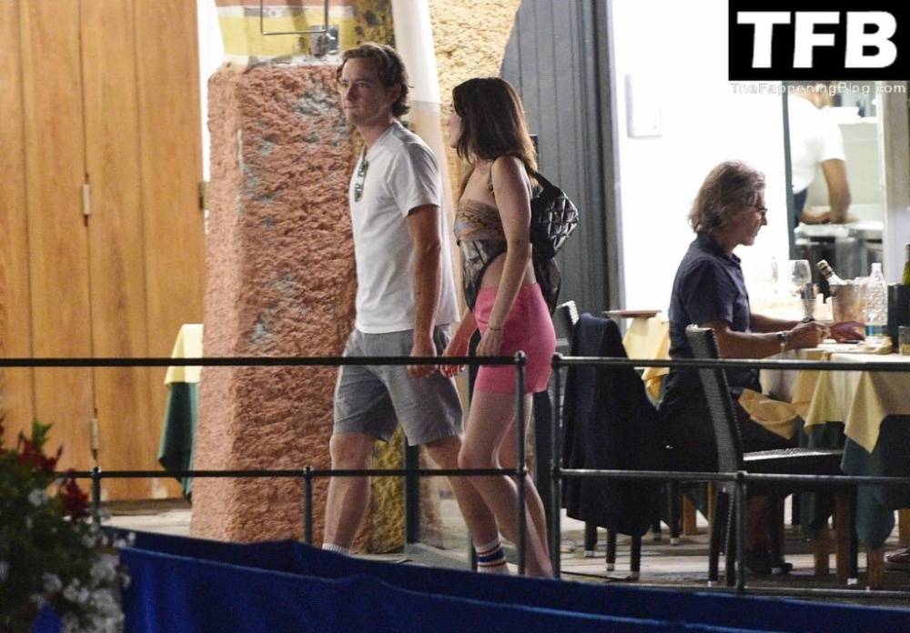 Rainey Qualley & Lewis Pullman Enjoy Their Vacations in Portofino - #22