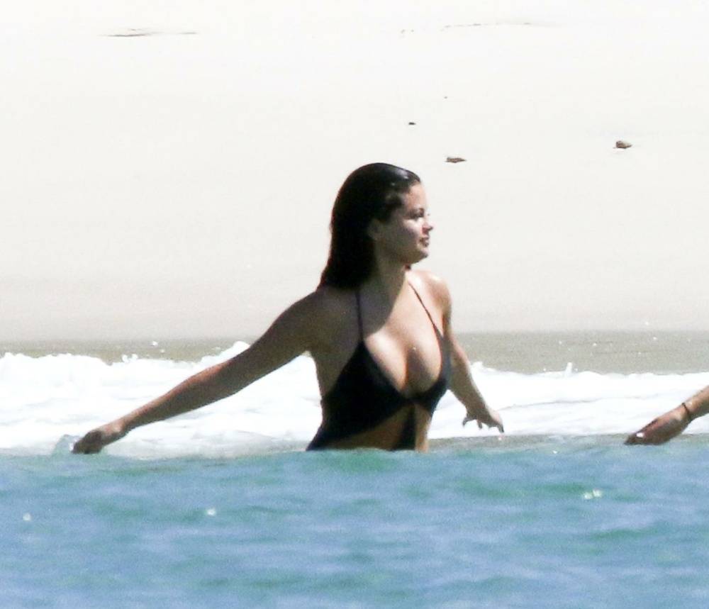 Selena Gomez Sexy One-Piece Swimsuit Paparazzi Set Leaked - #22
