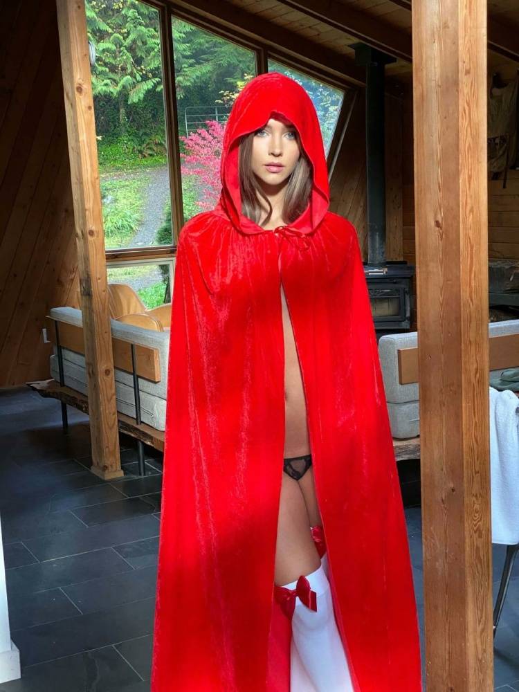 Rachel Cook Red Riding Hood Cosplay Video Leaked - #17
