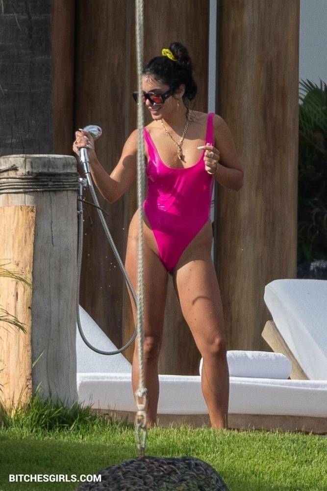 Vanessa Hudgens Nude Celebrity Leaked Photos - #23
