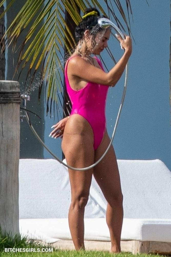 Vanessa Hudgens Nude Celebrity Leaked Photos - #5