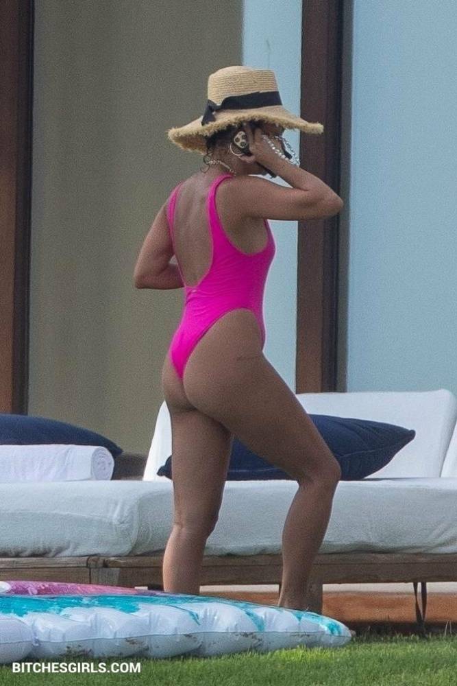 Vanessa Hudgens Nude Celebrity Leaked Photos - #16