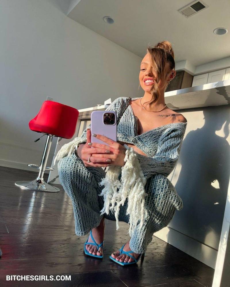 Victoriaroseeee Nude - Vicky Onlyfans Leaked Naked Photos - #2