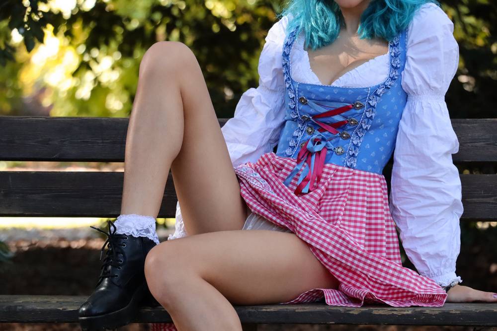 Meet Liloo Moon - teen model with blue hair - #1