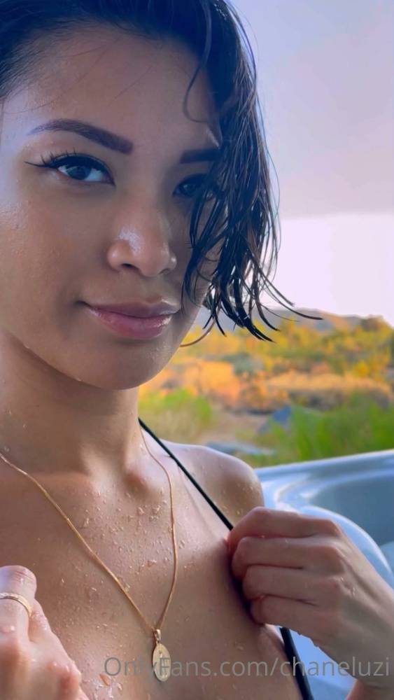 Chanel Uzi Nude Hot Tub Strip Onlyfans Video Leaked - #4