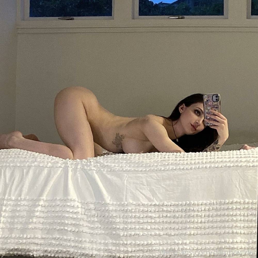 Dainty Wilder Nude Bed Mirror Selfies Onlyfans Set Leaked - #5