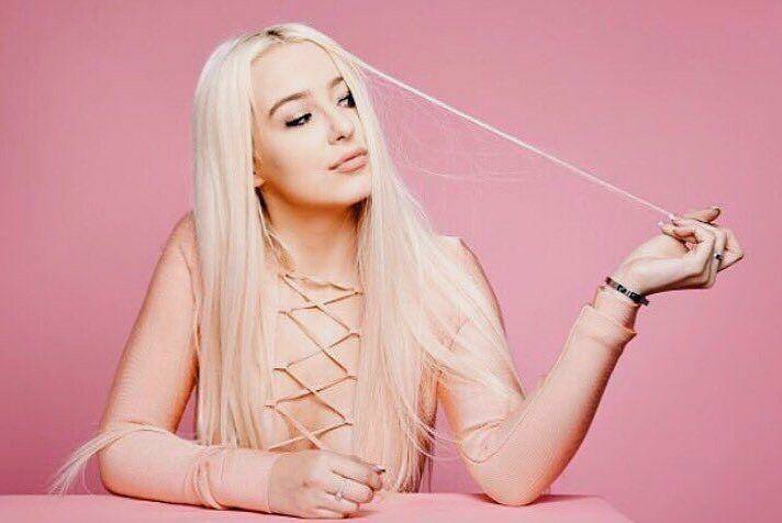 Tana Mongeau Sexy Pictures - #18