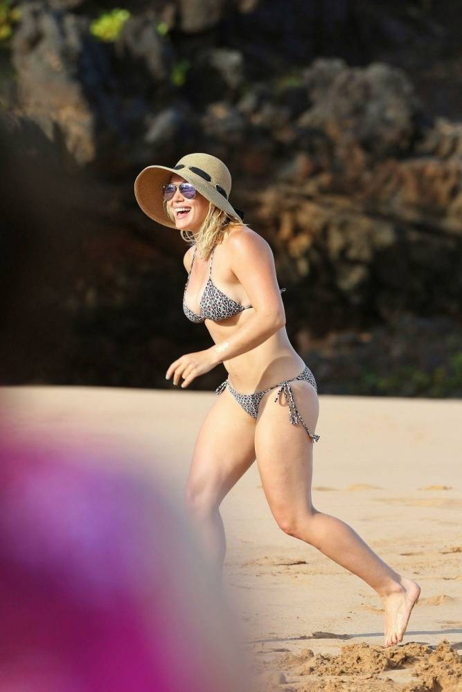 Hilary Duff Paparazzi Bikini Beach Set Leaked - #20