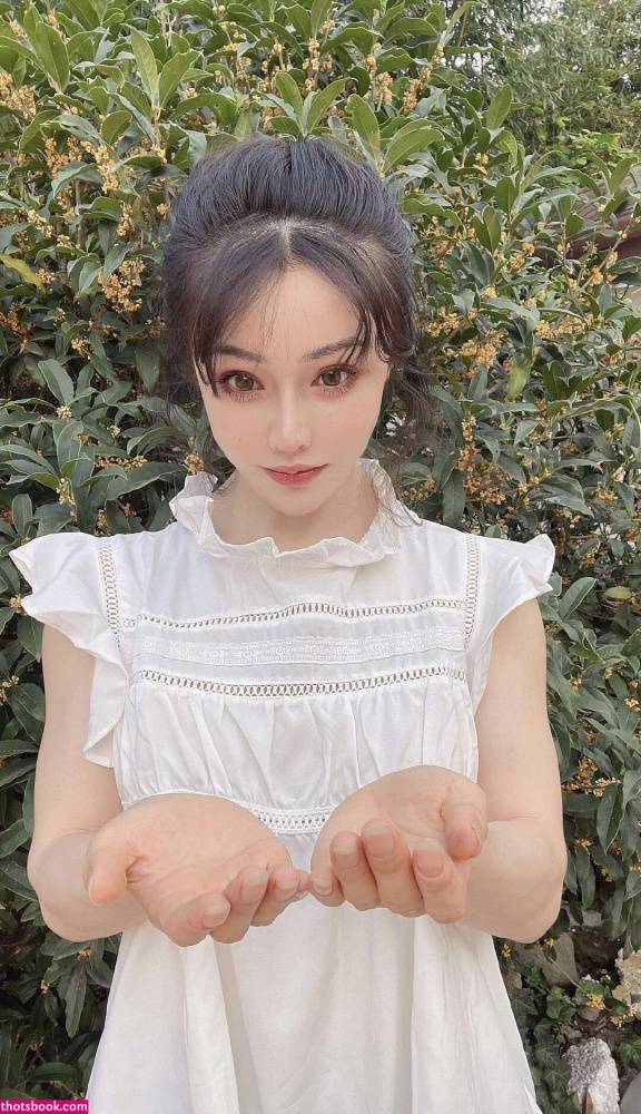 Yuan Herong Nude Photos #11 - #7