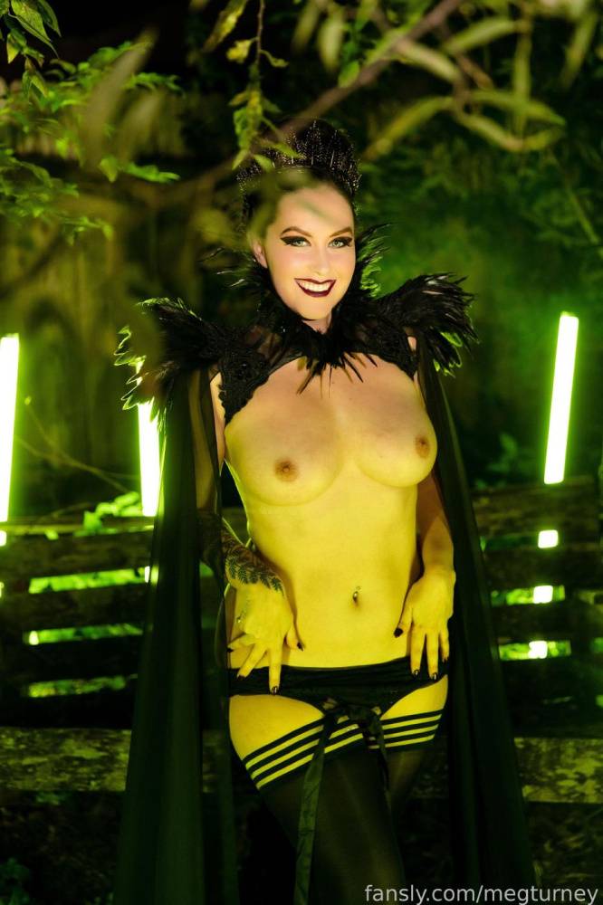 Meg Turney Nude Pussy Halloween Cosplay Onlyfans Set Leaked - #6