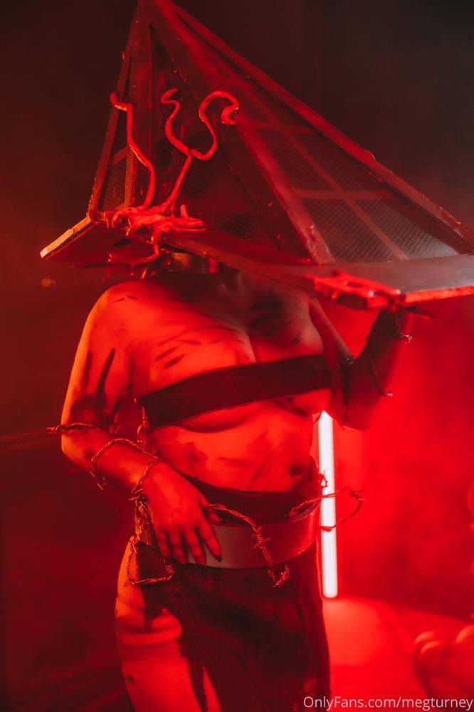 Meg Turney Pyramid Head Cosplay Onlyfans Set Leaked - #10