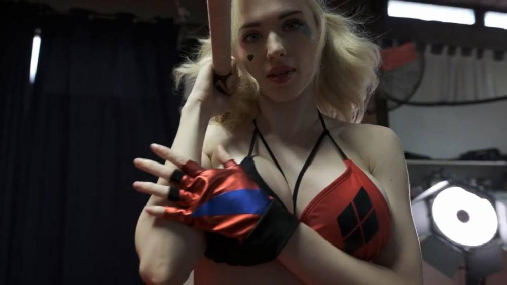 Amouranth Harley Quinn Cosplay ASMR OnlyFans Video Leaked - #14