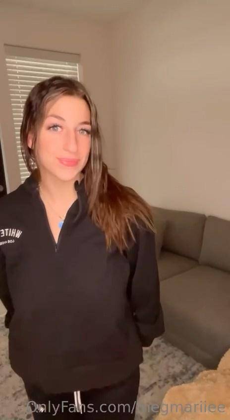 Megan McCarthy Sweatsuit Strip Onlyfans Video Leaked - #8
