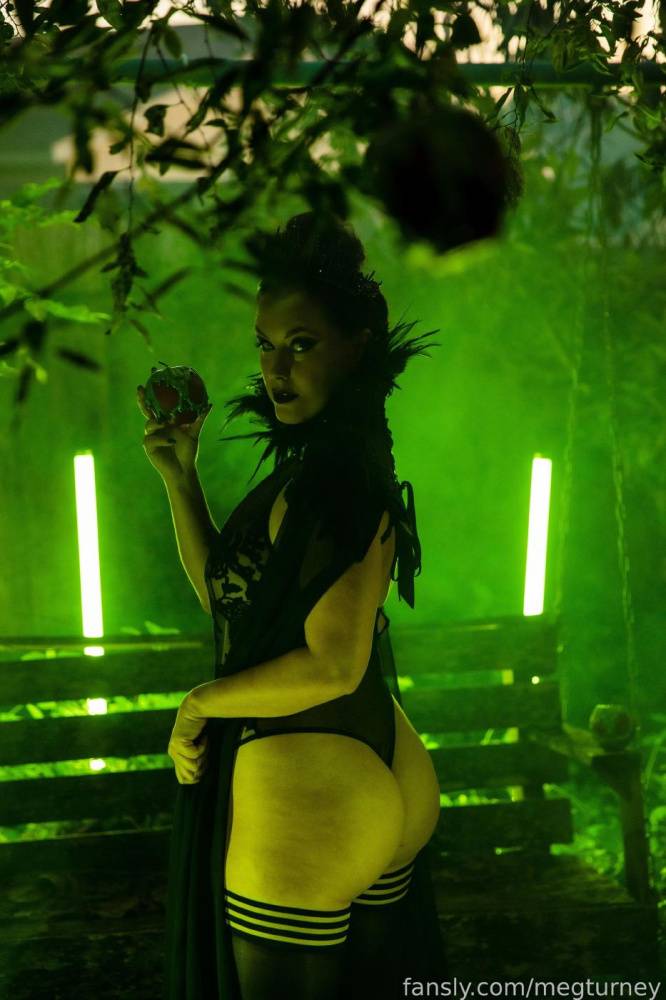 Meg Turney Nude Evil Queen Onlyfans Set Leaked - #18