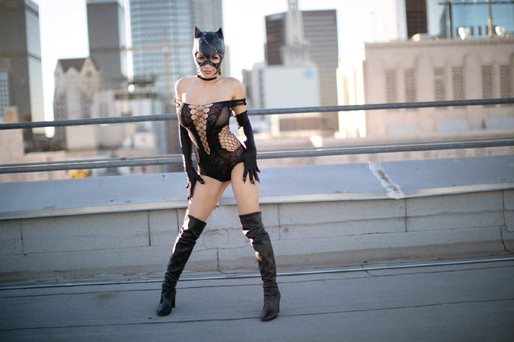 Liz Katz Nude Catwoman Bondage Cosplay Onlyfans Set Leaked - #11