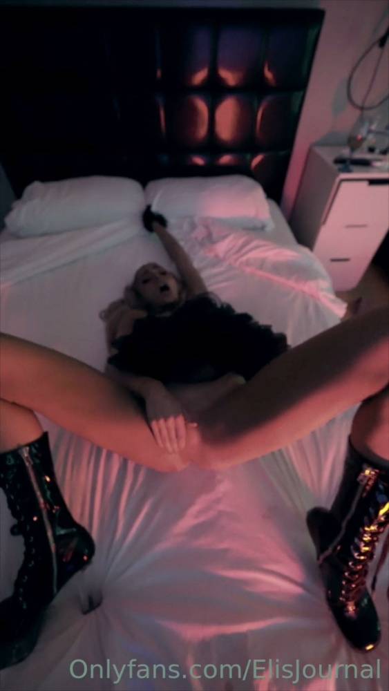 Kristen Hancher Nude Bunny Cosplay Dildo Onlyfans Video Leaked - #5