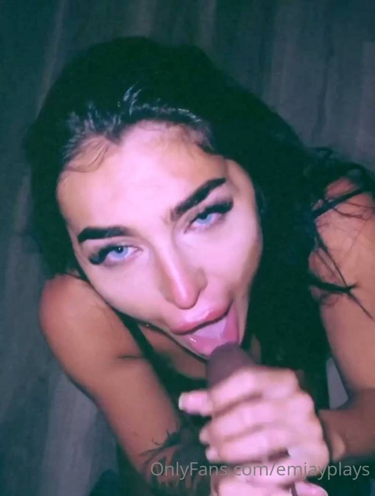 Emily Rinaudo Nude BBC Cumshot Facial Onlyfans Video Leaked - #9
