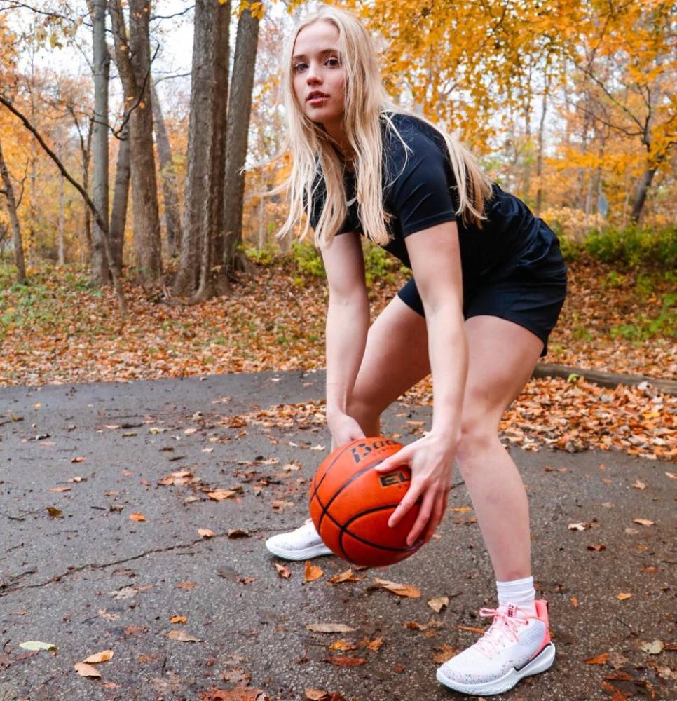 Hailey Van Lith Nude Haileyvanlith Basketball Player! - #20