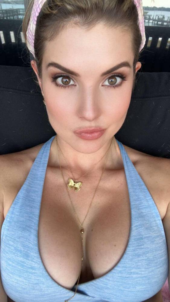Amanda Cerny Sexy Boobs Cleavage Onlyfans Set Leaked - #2