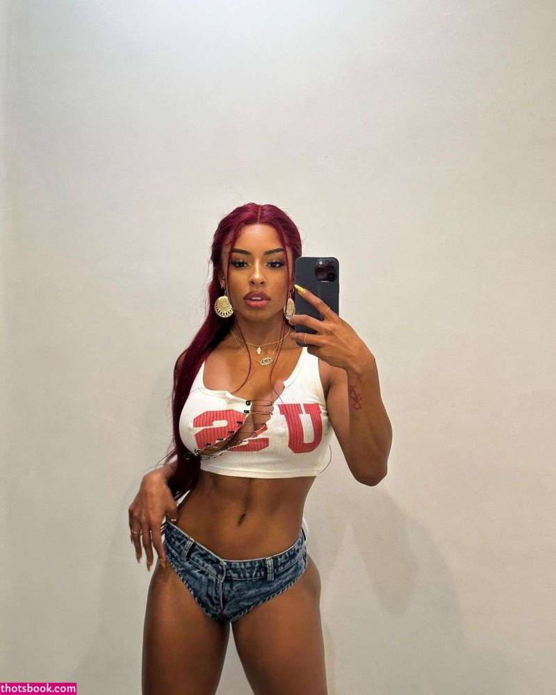 Qimmah Russo OnlyFans Photos #10 - #11