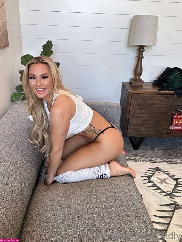 Kindly Myers OnlyFans Photos #18 - #9