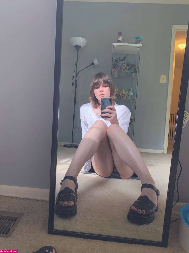 Lain Arbor OnlyFans Photos #13 - #6